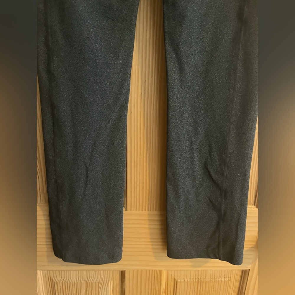 Skechers Charcoal Gray leggings with Pockets Size Medium - Picture 10 of 11